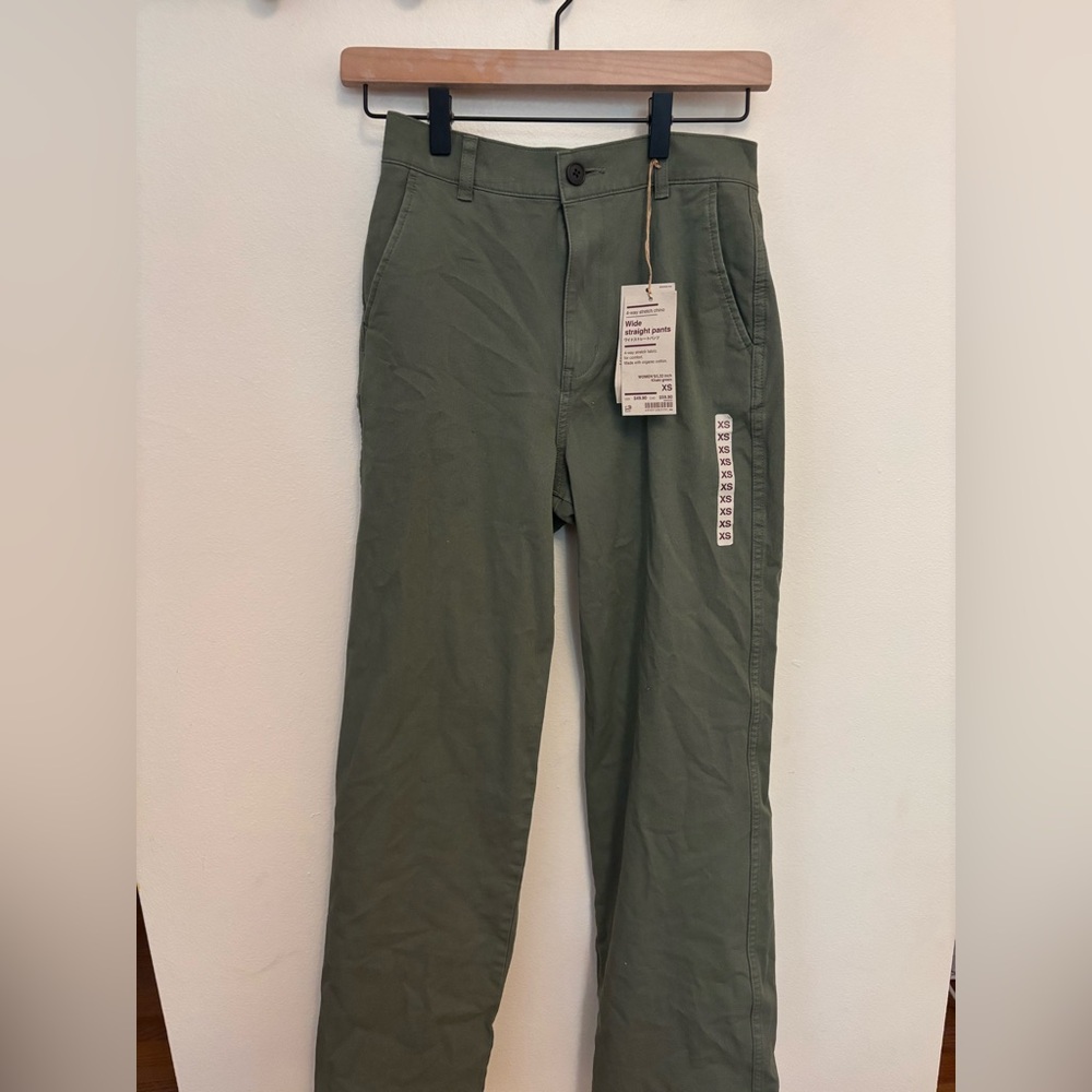 mini women’s extra small wide leg pants with elastic back and button front